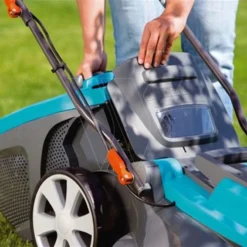 Gardena Elektrische Grasmaaier Powermax™ 1400/34 -Aanbiedingen Tuin Bron Winkel 967087301 3 Gardena20electrische20gazonmaaier2034cm